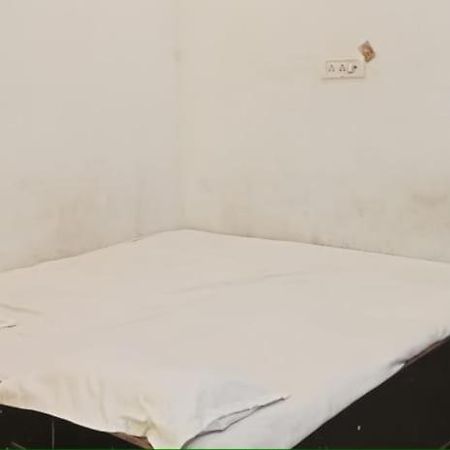 Hotel Vaibhav Sadan Dharmsala à Ayodhya Extérieur photo